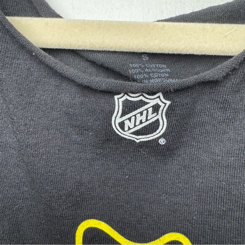 Reebok Blackhawk Oduya Beaded Fringe Cropped Sports Team Logo Small - Picture 5 of 12
